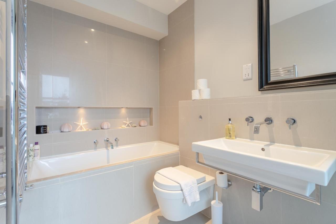 2 Bedroom Apartment Hammersmith Grove Sleeps 4 London Luaran gambar