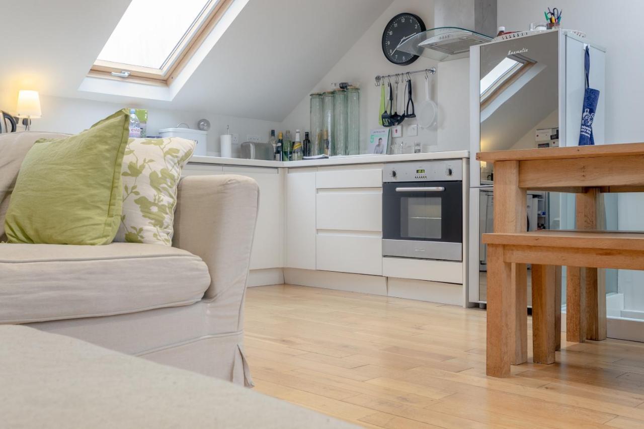 2 Bedroom Apartment Hammersmith Grove Sleeps 4 London Luaran gambar