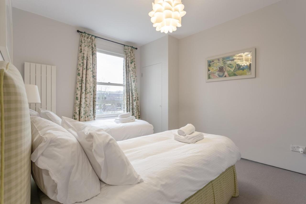 2 Bedroom Apartment Hammersmith Grove Sleeps 4 London Luaran gambar