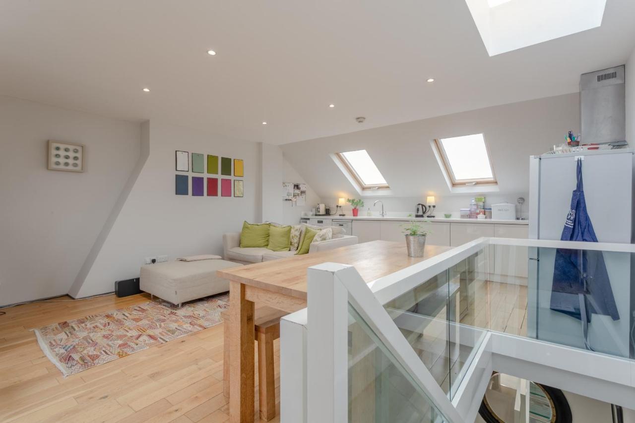 2 Bedroom Apartment Hammersmith Grove Sleeps 4 London Luaran gambar