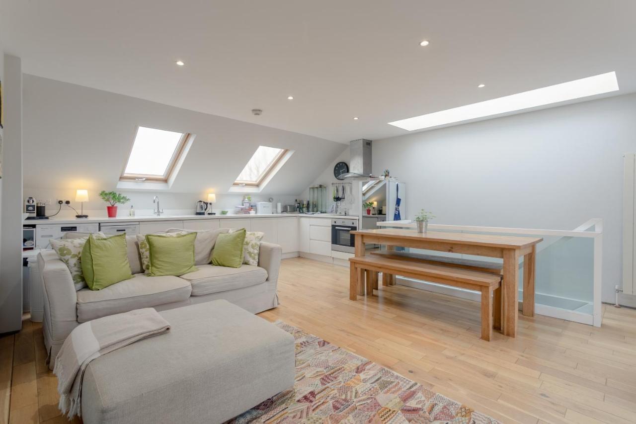 2 Bedroom Apartment Hammersmith Grove Sleeps 4 London Luaran gambar